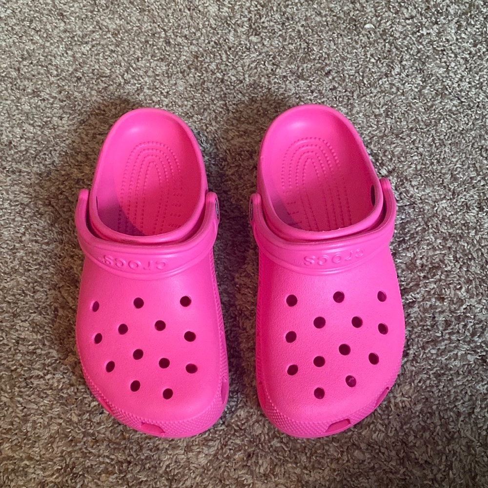 pink crocs